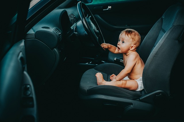 Instalar alarmas para bebés en coche